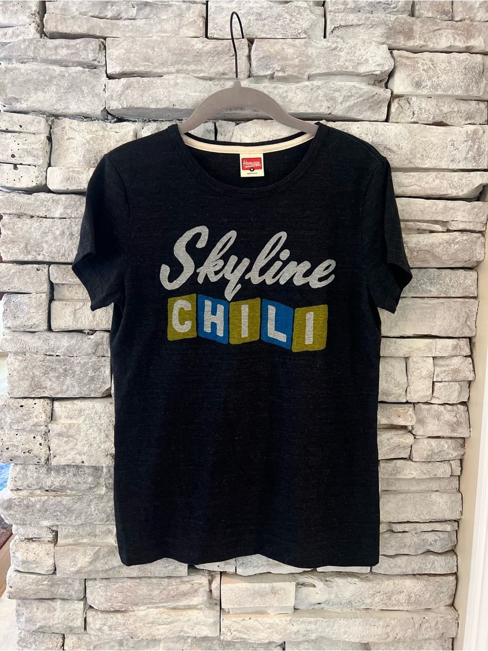 Homage Skyline Chili Tee Size M